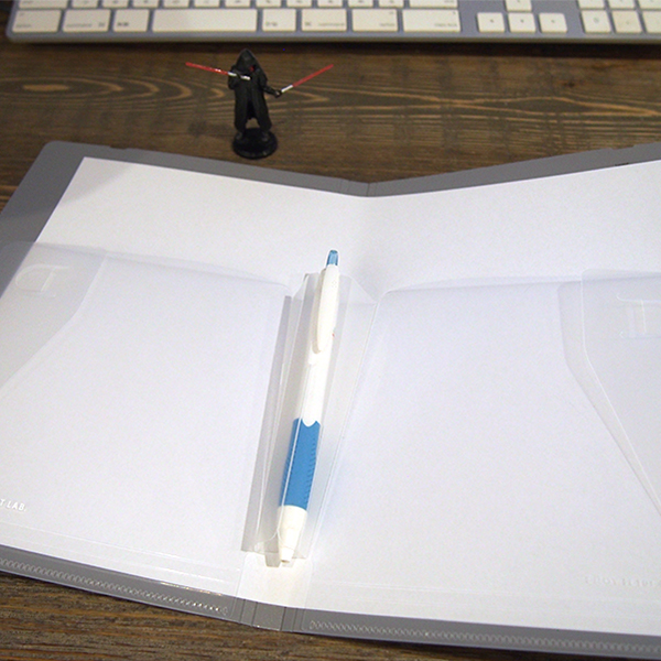 PILOT 持ち歩きフォルダー